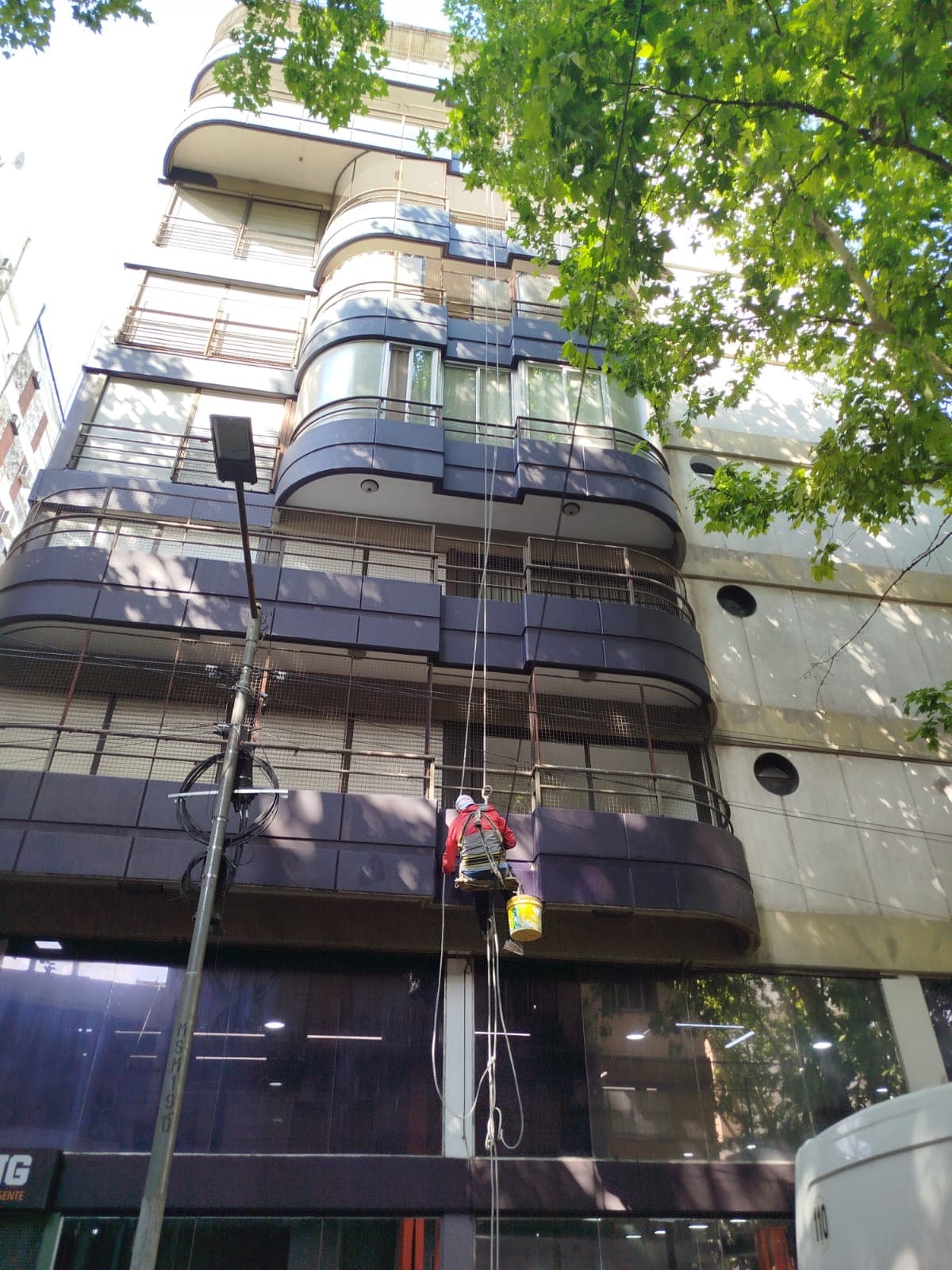 Después — Pintura Frente del Edificio
